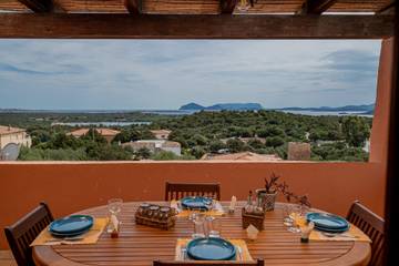 Villa pour 7 personnes, avec terrasse et jardin dans Costa Smeralda