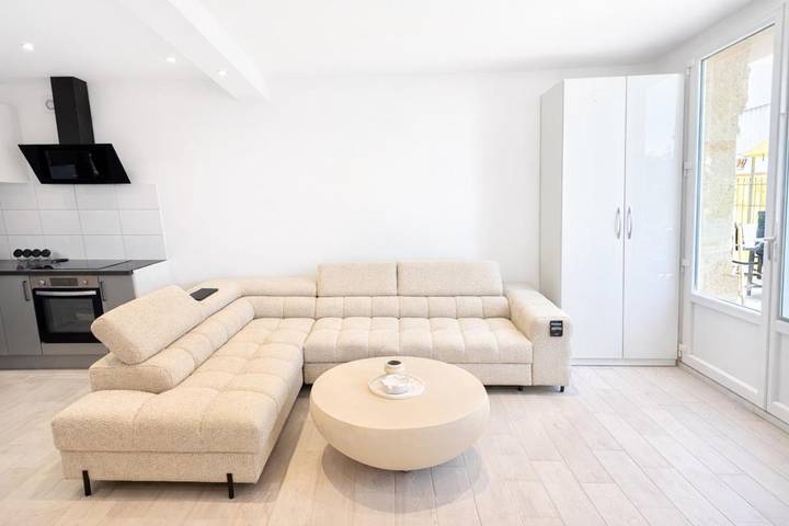 Location de vacances pour 8 personnes, avec jardin et vue à Peujard