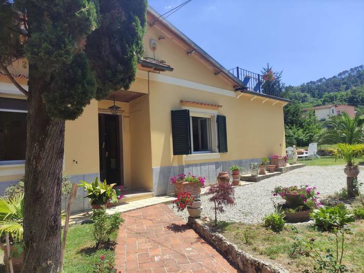 Villa mit schönem Gartne und Sonnenterrasse in Camaiore (Toscana), Riviera Toscana