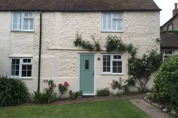 Log Cabin for 4 People in Brighton, Sussex, Photo 3