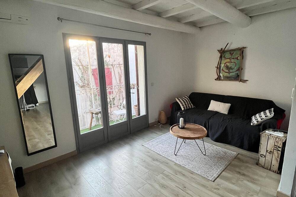 Appartement entier, Intra-muros- Appartement Avec Balcon et Carte Parking in Aigues-Mortes, Côte d'Améthyste