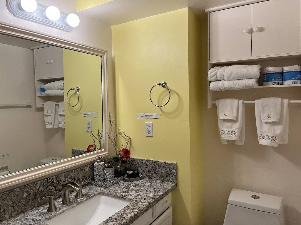 Remodeled Modern House. Perfect for any occasion 15 minutes to the Strip. in Las Vegas, Red Rock Canyon