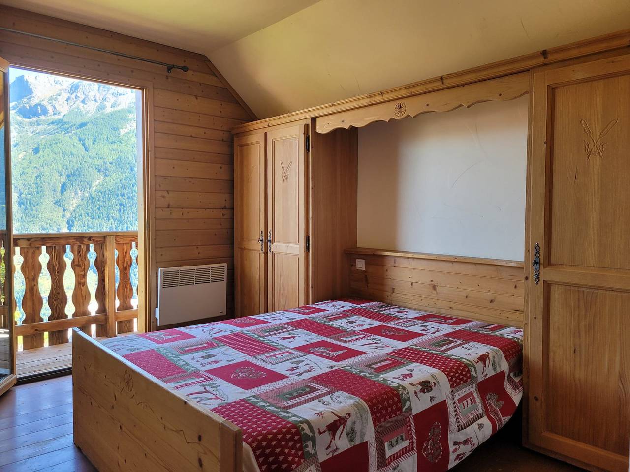 Chalet Pra-Loup avec terrasse, 2 chambres pour 4/6 personnes in Pra-Loup (station de ski), Pra-Loup