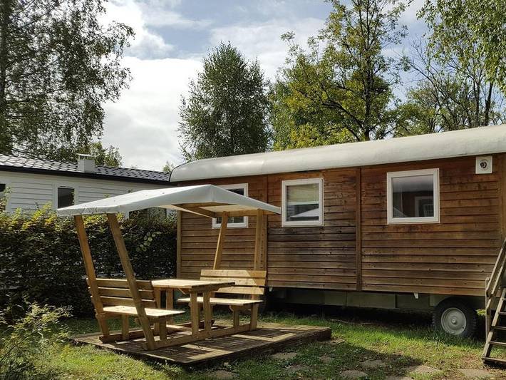 Camping pour 4 personnes, avec bassin pour enfant dans le Jura - 4