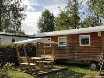 Camping pour 4 Personnes dans Pont-de-Poitte, Jura, Photo 3