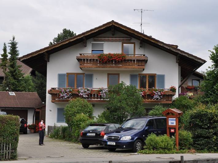 Ferienhaus für 4 Personen, mit Balkon und Garten in Hopferau