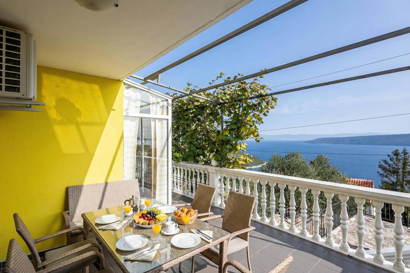 Ganze Wohnung, Seaview House Helena - Apartment 1 in Plomin, Ostküste Istrien