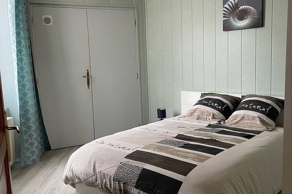 Ganze Wohnung, In the heart of St Florent apartment le Colombier with small courtyard 10 mn from in Saint-Florent-sur-Cher, Bourges und Umgebung