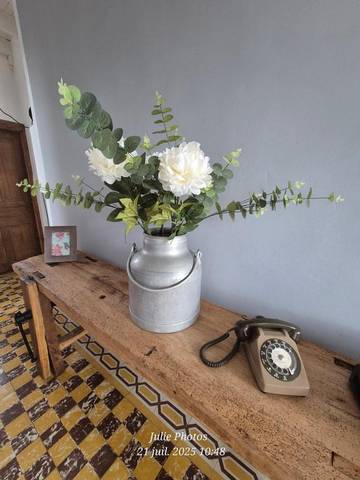 Gîte pour 8 personnes, avec vue et terrasse, adapté aux familles à Lacaze