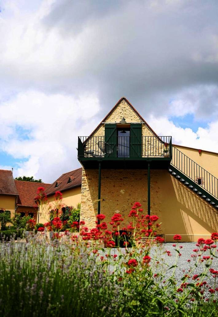 Gîte pour 2 personnes, avec vue ainsi que jardin et terrasse à Écommoy - 2