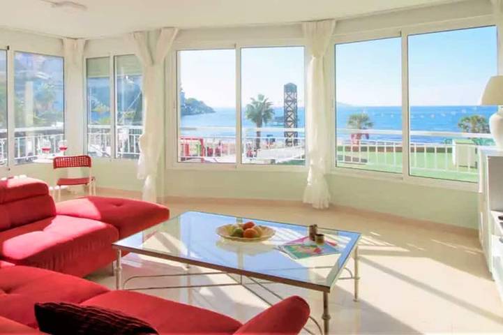 Affitto casa a 20 metri dalla spiaggia con aria condizionata, piscina e parcheggio in Playa de Levante, Costa Blanca