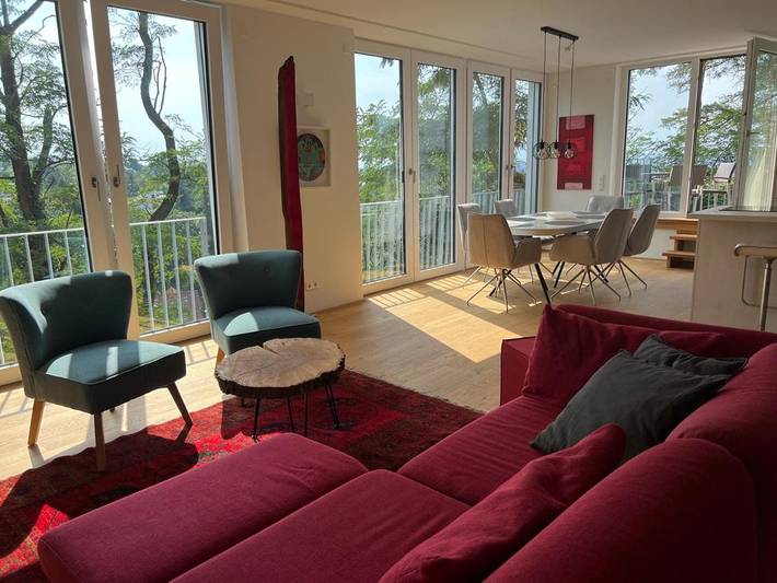 Ferienwohnung für 6 Personen, mit Balkon und Terrasse sowie Ausblick in Karlsruhe
