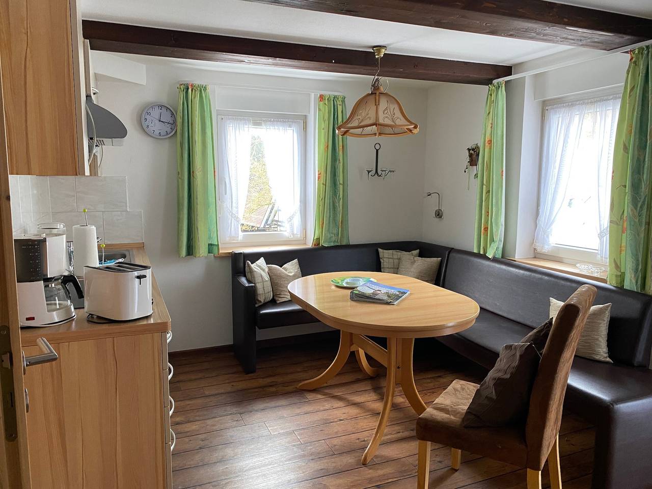 Ganze Wohnung, Ferienwohnung Dorfblick mit großem Balkon und einem wunderschönen Ausblick in Lennestadt, Sauerland