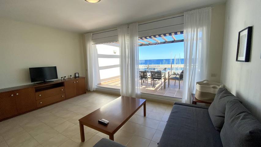 Gîte pour 8 personnes, avec vue sur l’océan et balcon à Calafat - 4