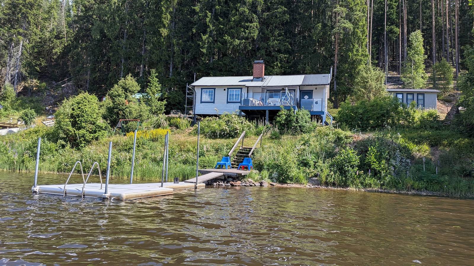 Hus för 11 Personer, med terass samt trädgård och sjöutsikt och bastu