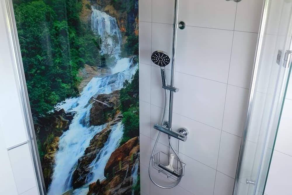Gemütliches Ferienhaus Mainz am Silbersee mit gepflegter Grünanlage und Terrasse in Silbersee, Frielendorf
