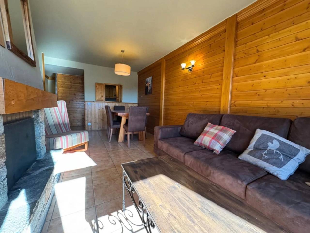 Ganze Wohnung, Appartement 'Lesetoilesdelaplagne Chalet 25' mit Bergblick und Balkon in Belle Plagne, La Plagne-Tarentaise