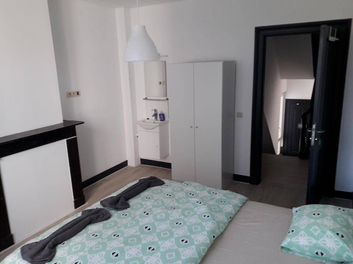 Standard Double Room with Shared Bathroom in Liège, Région de Liège
