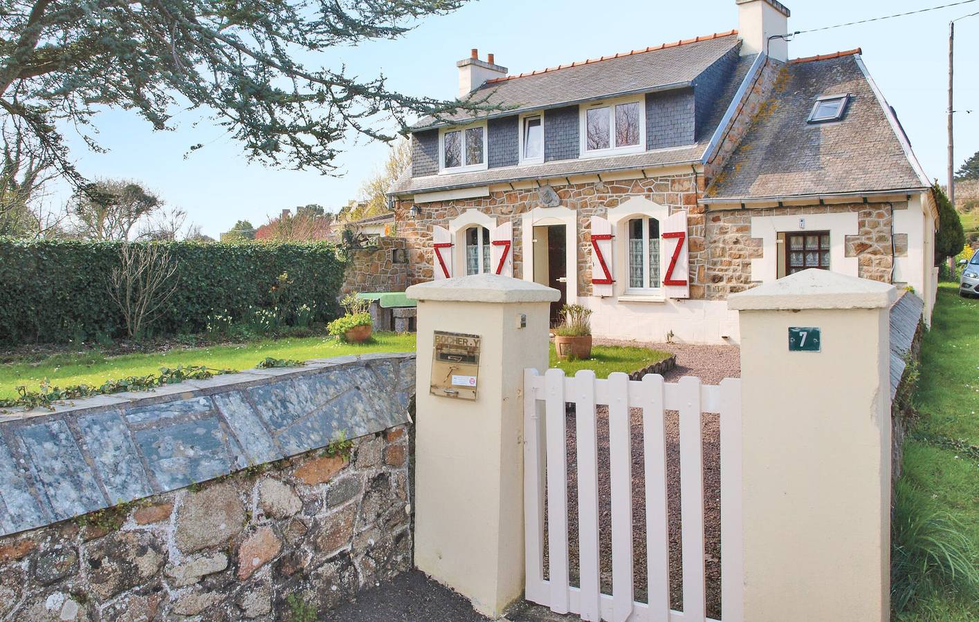 Pors Rand Retreat - Appartement côtier avec parking et jardin in Pleubian, Côte de Granit Rose