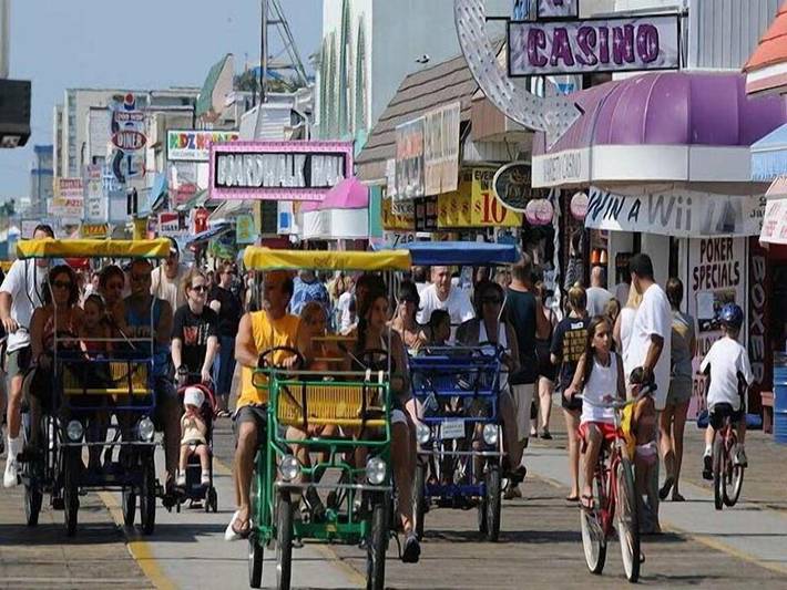 Vacation rental for 12 people, with terrace and yard in Wildwood Crest