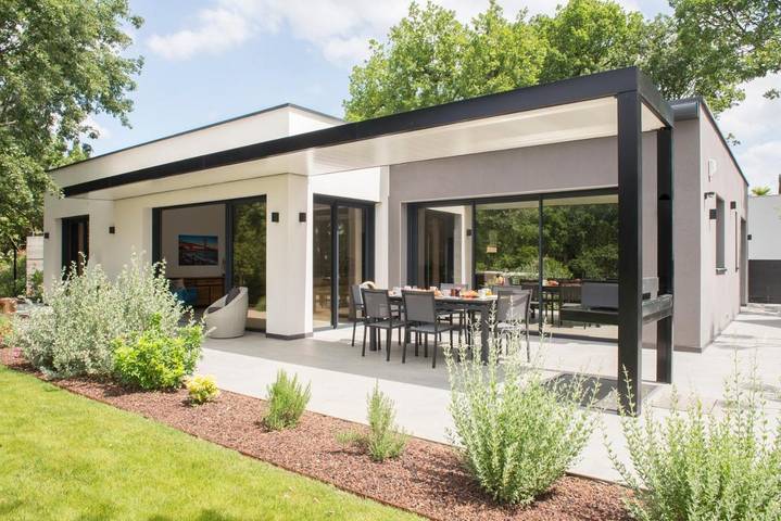 Maison de vacances pour 4 personnes, avec Terrasse et Jacuzzi ainsi que Jardin et Piscine