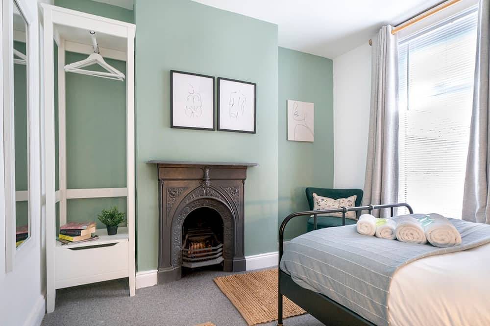 Gorgeous 4 Bedroom Home 7 Min from City Centre - Pass the Keys in Belfast, Grafschaft Antrim