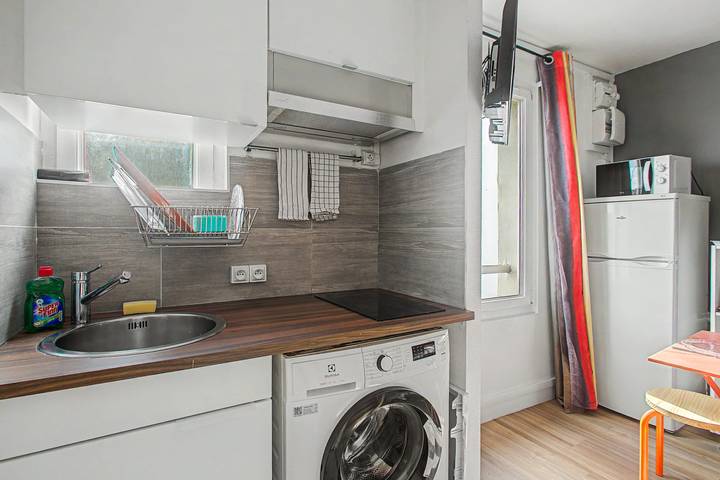 Estudio entero, Le Nid fleuri - Wifi - Proche Paris in Pantin, Sena-Saint Denis