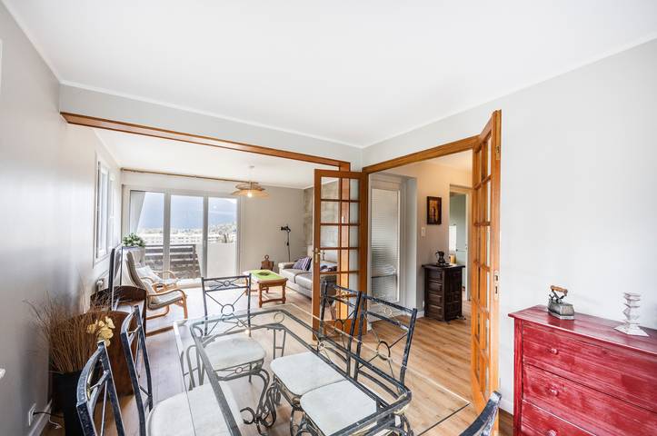 Chalet Les Tourelles con vistas al lago, terraza privada y balcón in Aix-les-Bains, Chambéry region