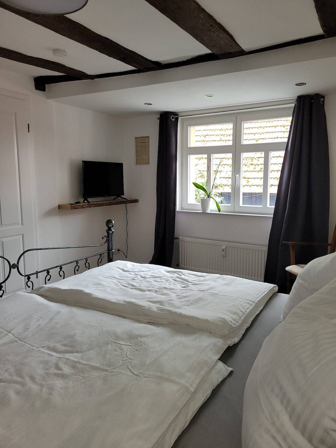 Chambre 'Zimmer 3' avec jardin partagé et Wi-Fi in Ortenberg, Vettéravie