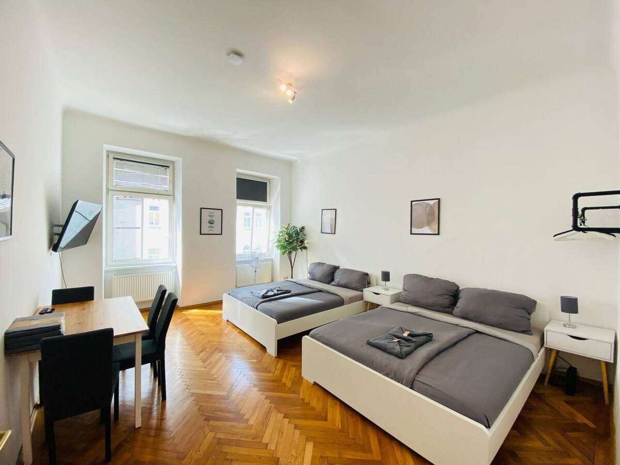 Apartamento entero, Apartment 15A in Viena, Bosques de Viena