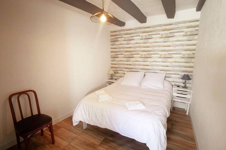 Gîte pour 7 personnes, avec terrasse à Descartes - 4