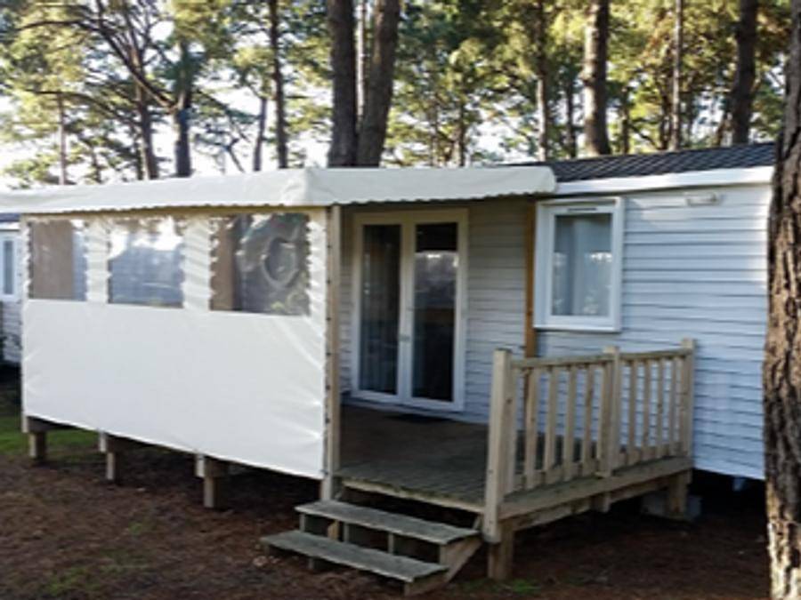 Camping Ushuaïa Villages L'estuaire - Mobilheim 6 personen - - von 33m² bis 40m² - 3 Schlafzimmer - überdachte/halbüberdachte Terrasse -. in Paimbœuf, Loire-Tal