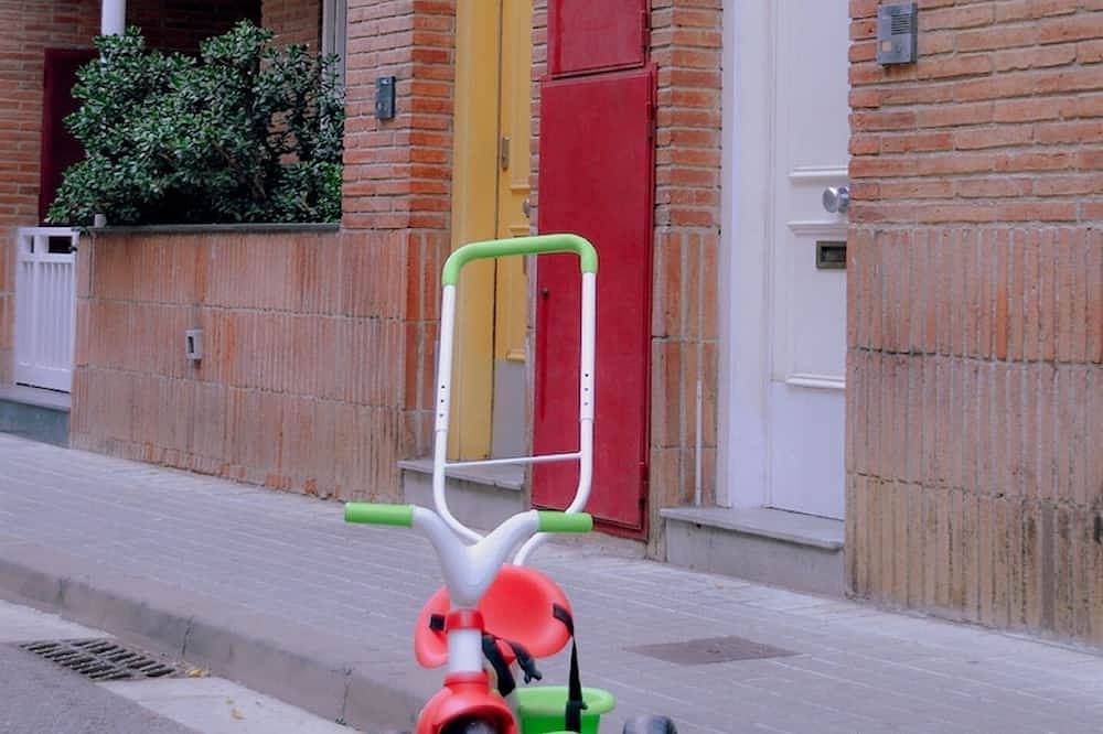 Casa Luna, junto playa y Barcelona Centro. in Badalona, Barcelonès