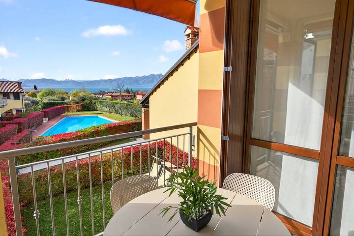 Ferienwohnung für 6 Personen, mit Seeblick und Balkon in Lazise