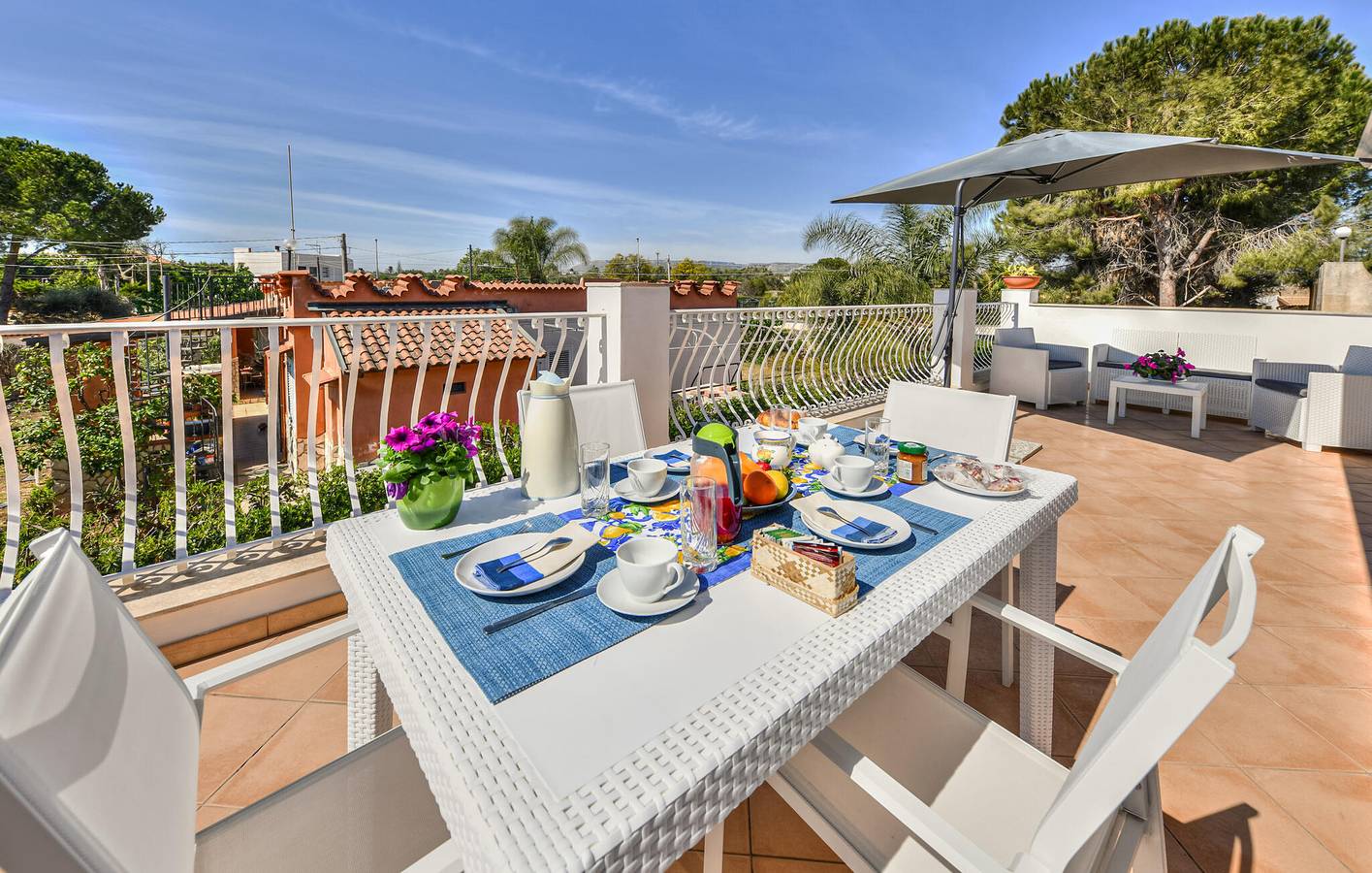 Appartement de vacances entier, Retraite tranquille avec piscine et terrasse, à 1,5 km de la plage de Fontane Bianche in Fontane Bianche, Cassibile
