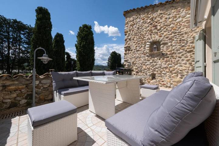 Gîte pour 4 personnes, avec jardin ainsi que vue et piscine, animaux acceptés à Les Mées - 3