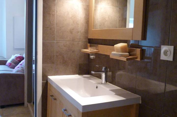 Gîte pour 2 personnes, avec jardin à Levie - 2