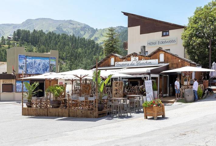 Hôtel pour 3 personnes, avec Balcon ainsi que Terrasse et Vue