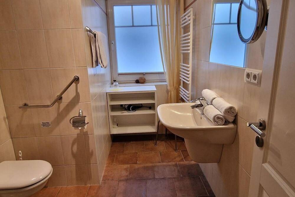 Entire apartment, Kurparkstr. Apartment 04 - Modern Kurparkresidenz in Timmendorfer Strand, East Holstein