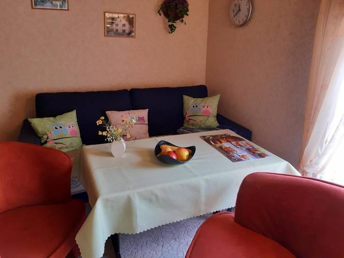Ferienwohnung für 4 Personen, mit Terrasse und Ausblick in Floh-Seligenthal - 3