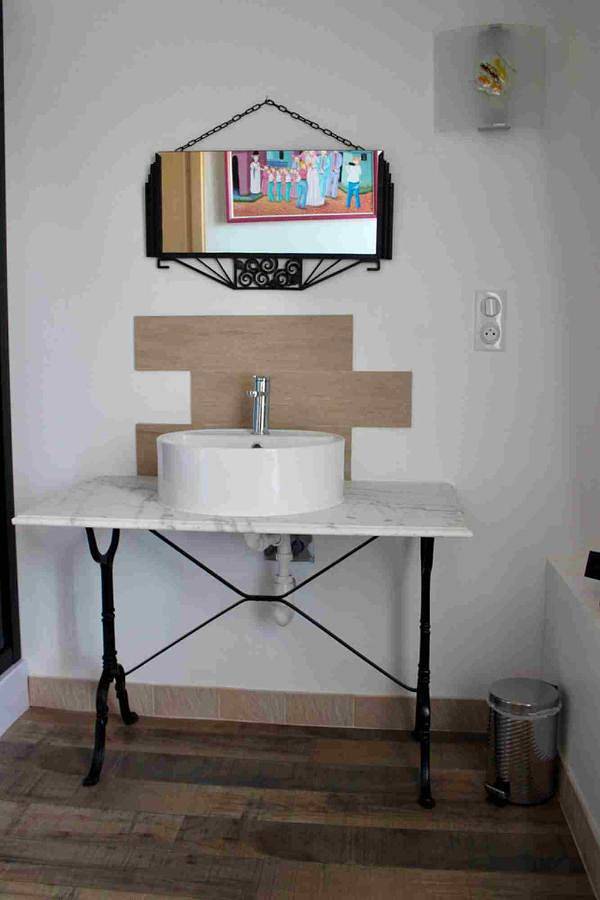 Chambre d’hôte pour 2 personnes, avec jardin ainsi que vue et terrasse à Tonnerre (Yonne) - 2