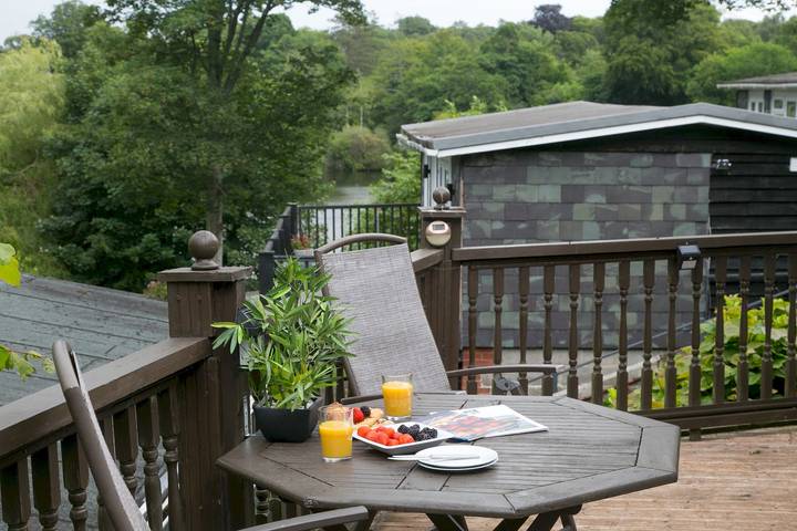 Holiday rental for 4 people, with pool and garden as well as terrace, with pets in Caernarfon