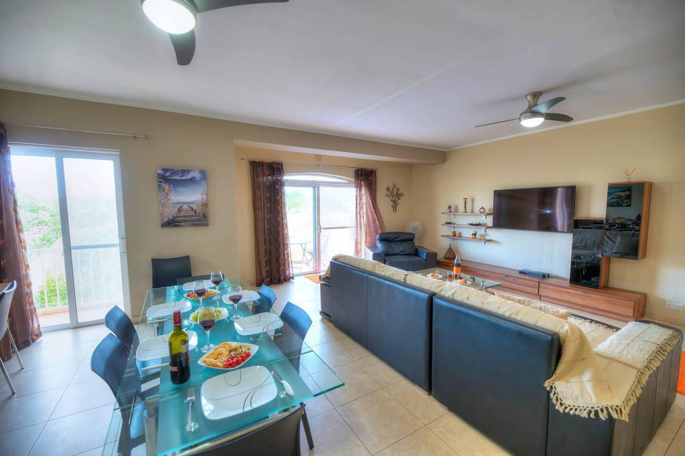 Entire apartment, Spacious Apartment with Pool in Misrah Simar, Qala in Qala, Gozo