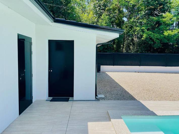 Gîte pour 4 personnes, avec terrasse ainsi que jardin et piscine à Saint-Selve - 3