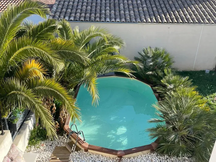 Chalet para 4 personas, con piscina además de jardín y jacuzzi - 1
