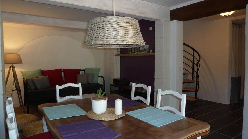 Location de vacances pour 4 personnes, avec jardin ainsi que vue et piscine à Saint-Julien-de-Cassagnas - 3