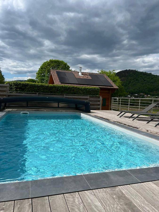 Gîte pour 6 personnes, avec jacuzzi ainsi que piscine et jardin, adapté aux familles à Ramonchamp - 2