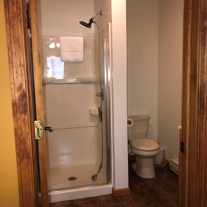 Lodge for 2 people, with yard in Catskill Mountains