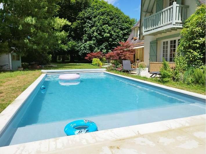 Location de vacances pour 11 personnes, avec piscine et vue ainsi que jardin et balcon dans Le Thuit-Simer - 4