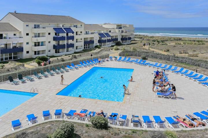 Appart’hôtel pour 3 personnes, avec jardin et piscine